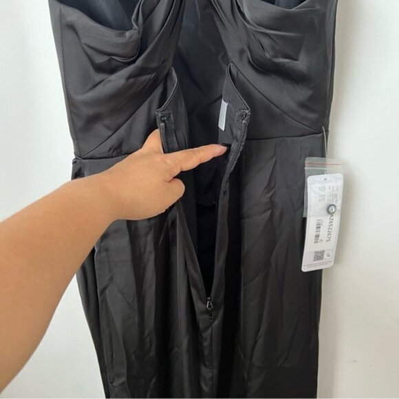 Azazie - Mero Black Sheath Pleated Metallic Satin Dress -Black. Size:A10. (1613) - Picture 13 of 16